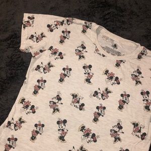 Authentic DISNEY Minnie Mouse Tee ❤️